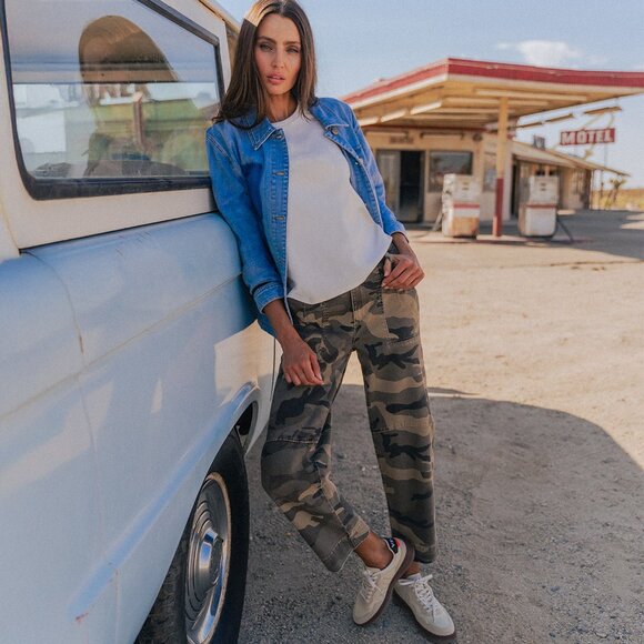 Kut from the Kloth Ashton High Rise Barrel Leg, Exclusive Size 1010 / Olive - Picture 2 of 3